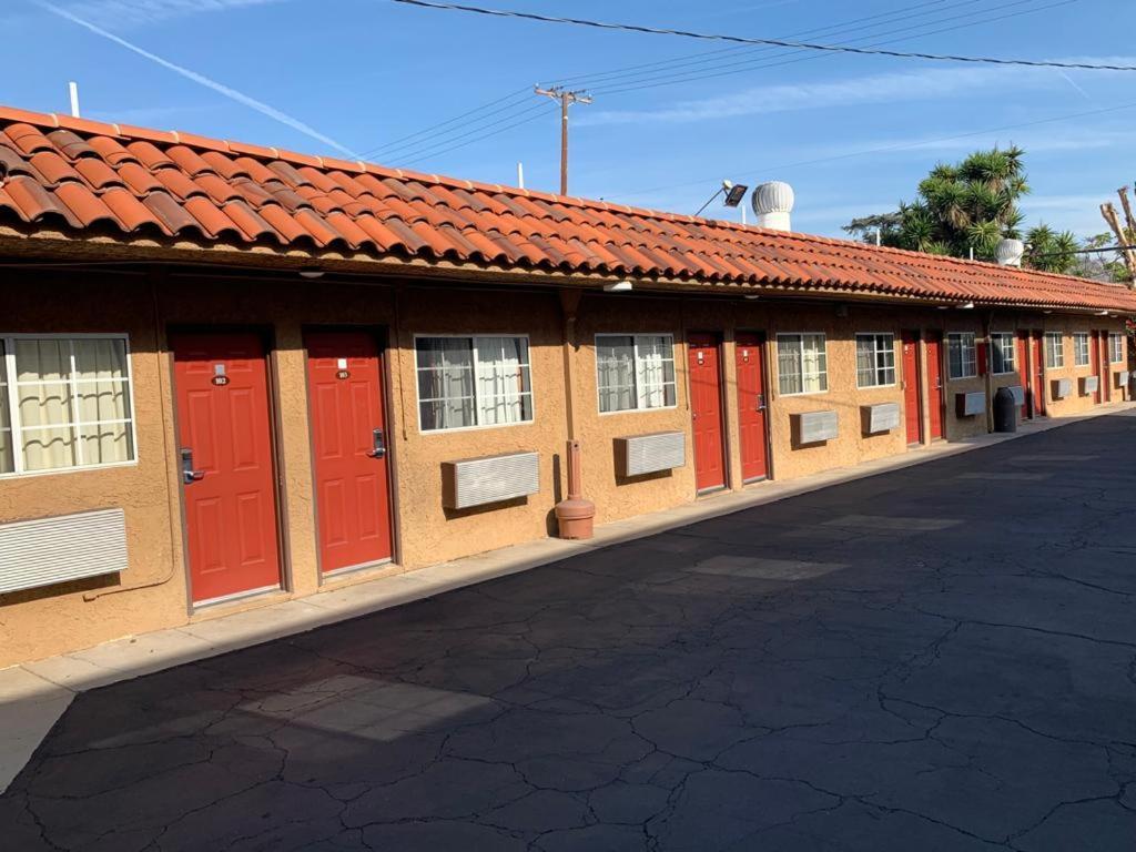 Uptown Motel
